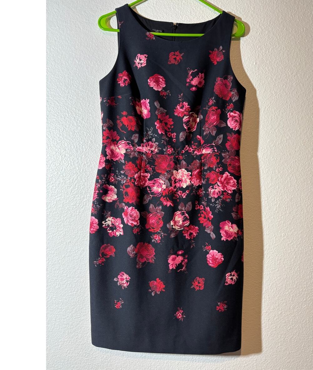 Talbots Size 10 Petite Floral Sleeveless Sheath Dress Boat Neck Bateau Red Black